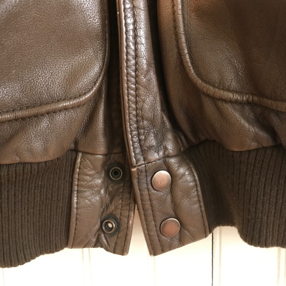 Berman’s vintage brown leather jacket - Picture 7 of 16